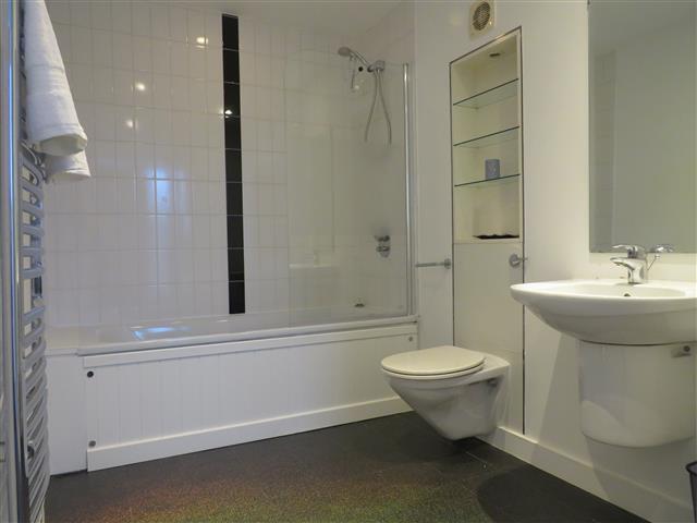 En-suite Bathroom