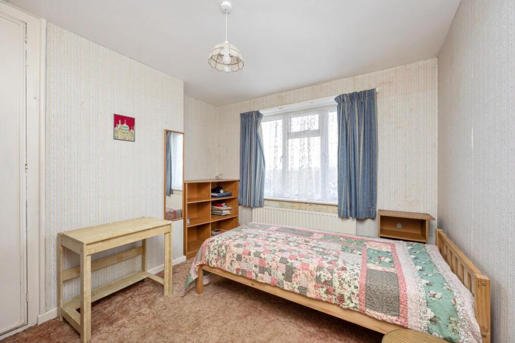 bedroom (1).jpg