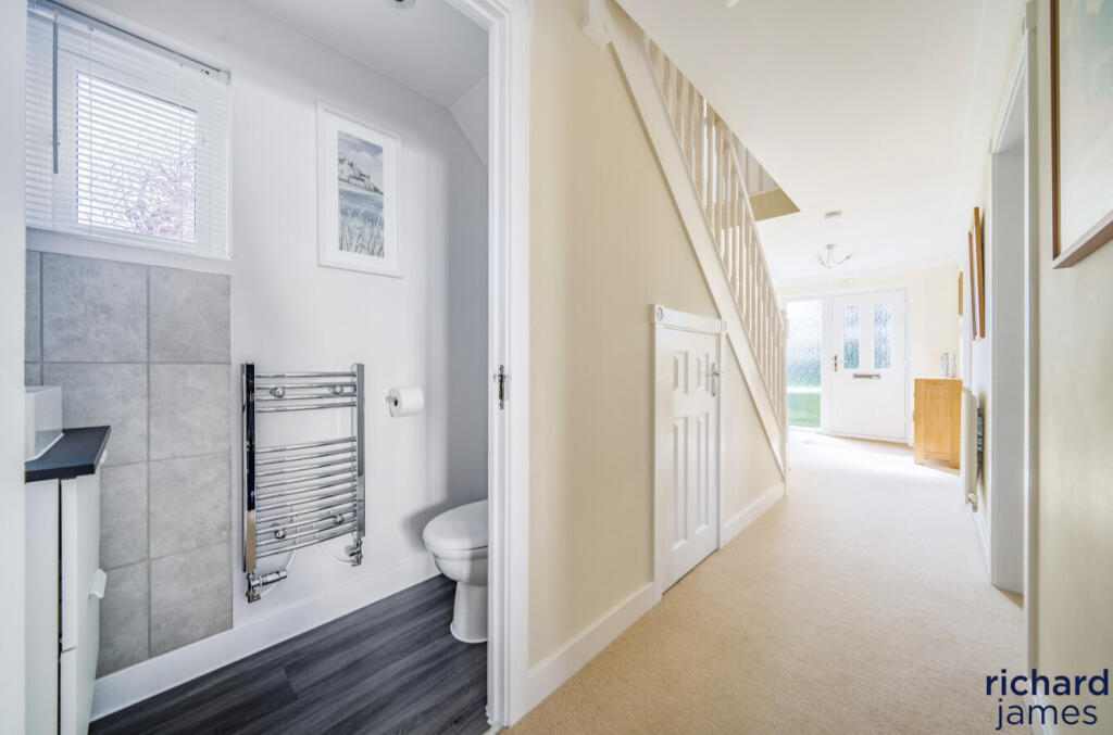 2033069c-403a-442...