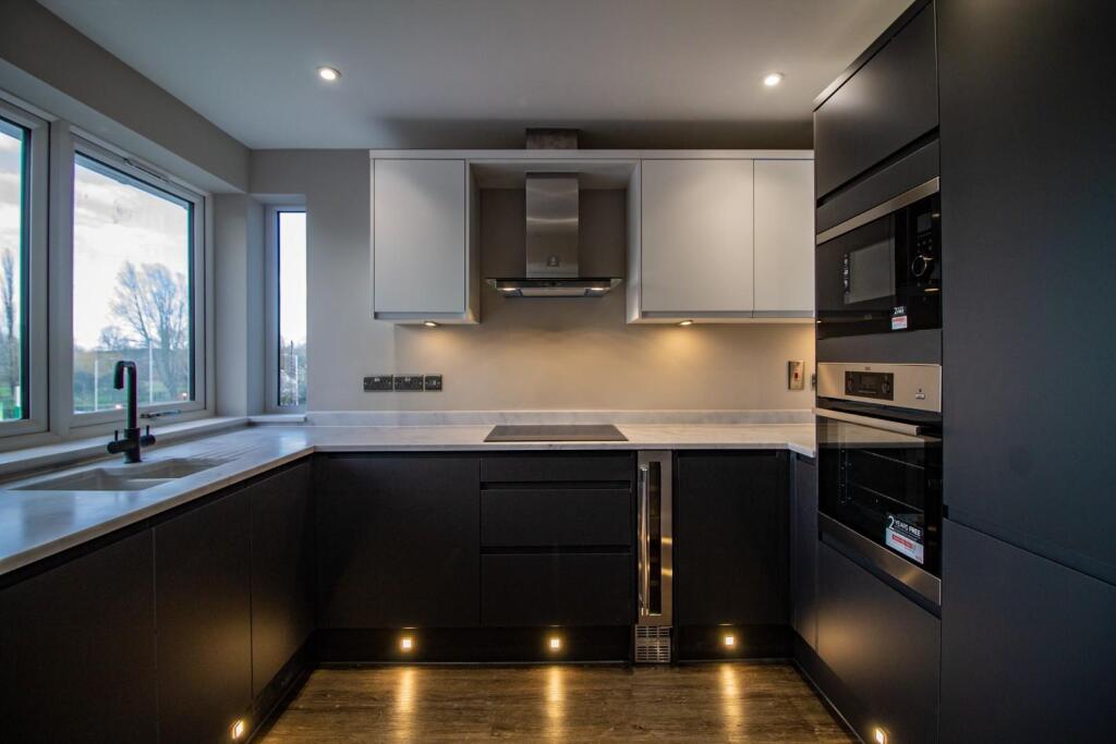 Petticoat Lane, BSE [Kitchen] 02.jpg