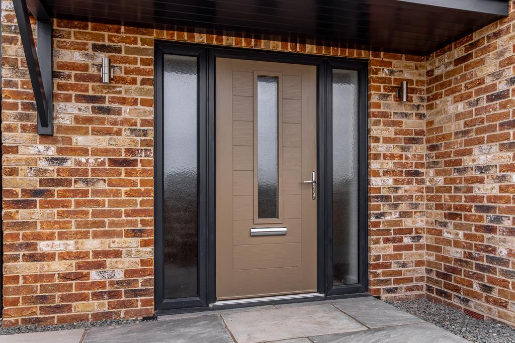 1 Pearson Close (Cowbit)-13.jpg