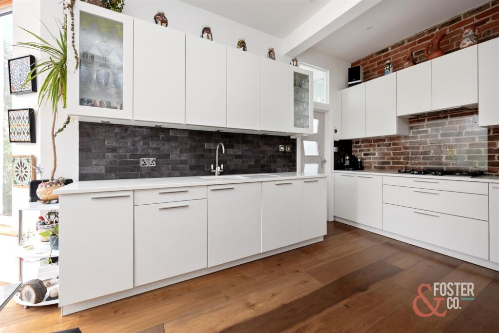 Hove Park Villas, 18a-003.jpg