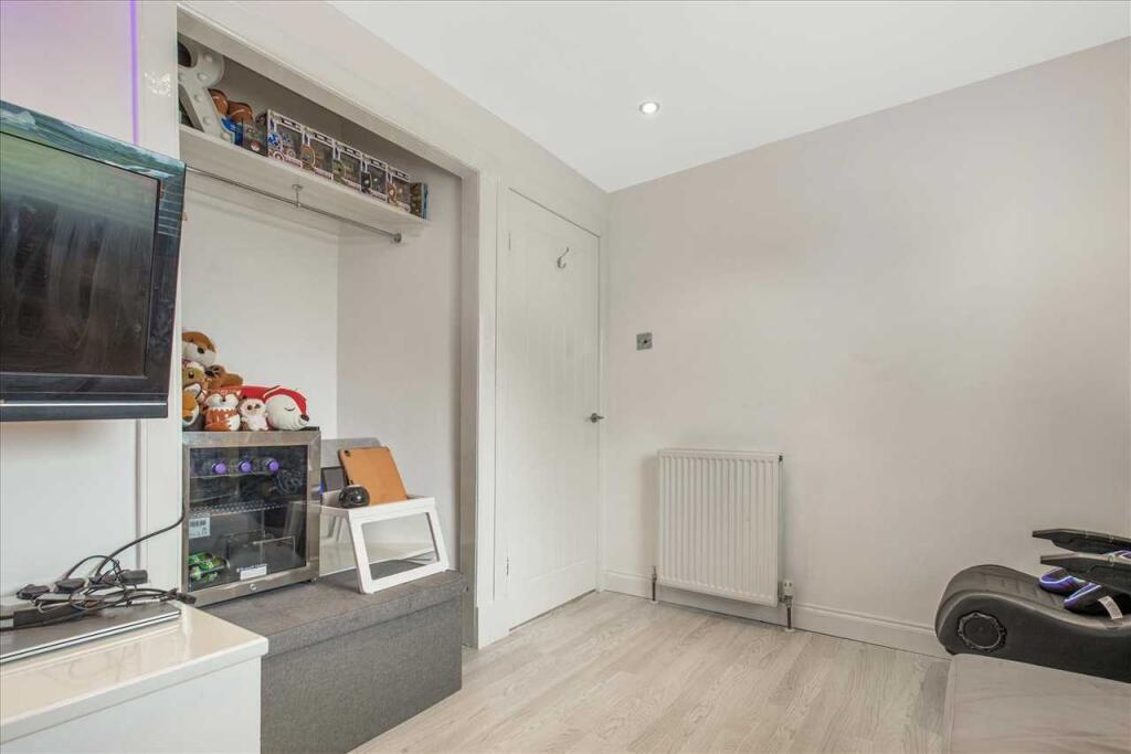 Bedroom Three (2)