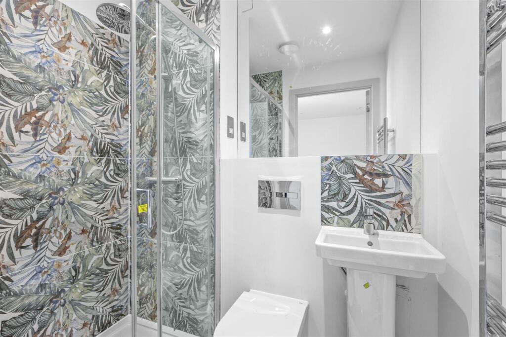 Family Shower Room