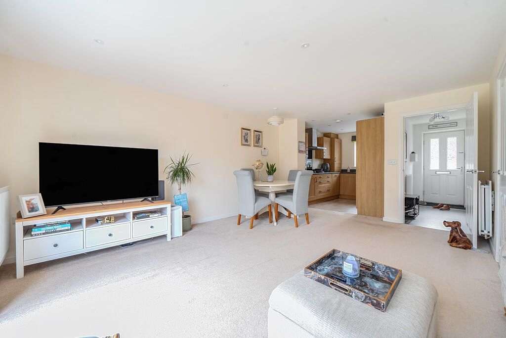 1304225-16-684023...