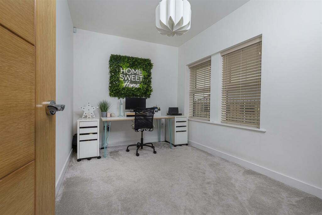 Bramleys Estate Agents - Snelsins Road - Cleckheat