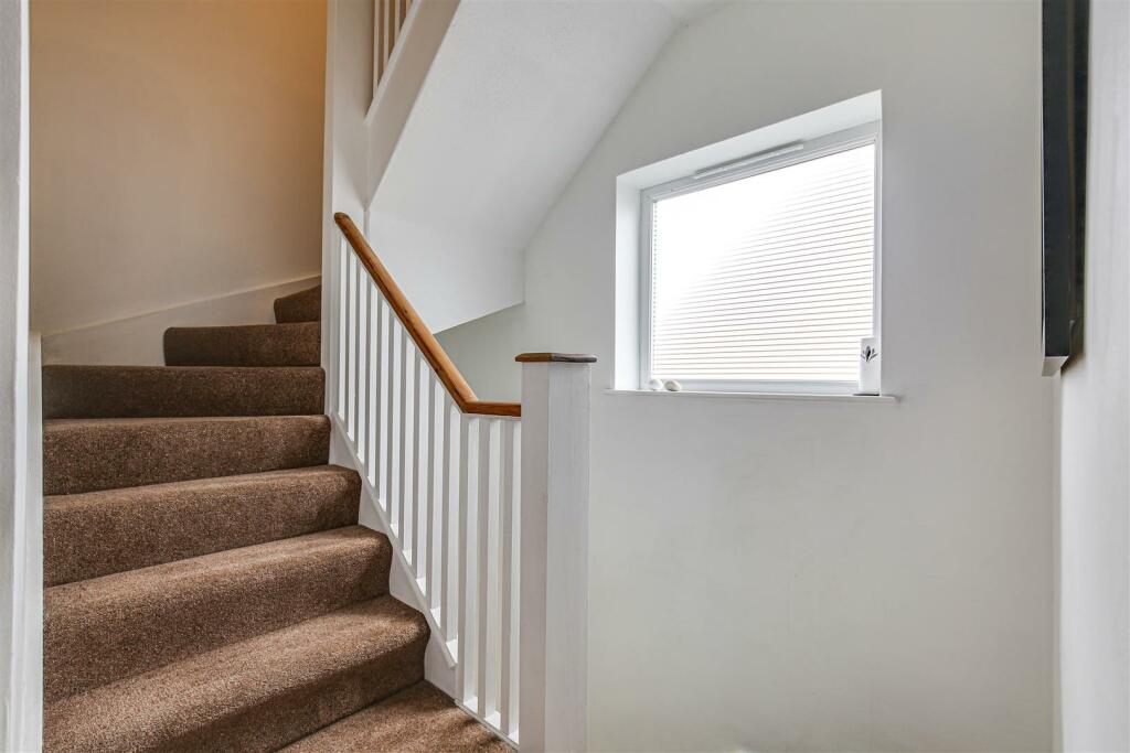 Staircase to Loft.jpg