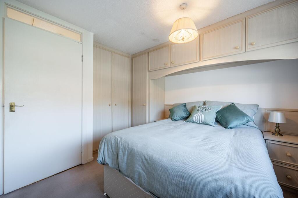 Bed1 (1).jpg