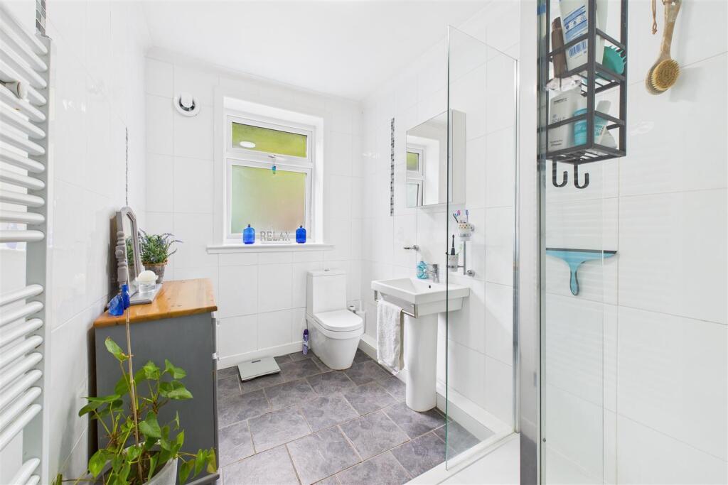 Shower Room.