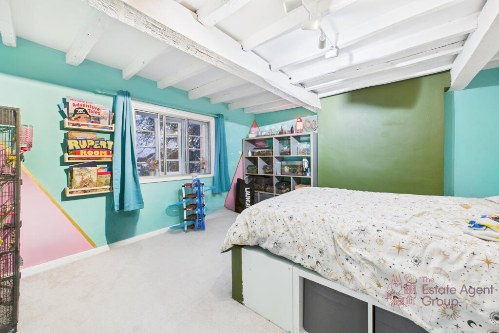 CAM02494G0-PR0066-STILL026