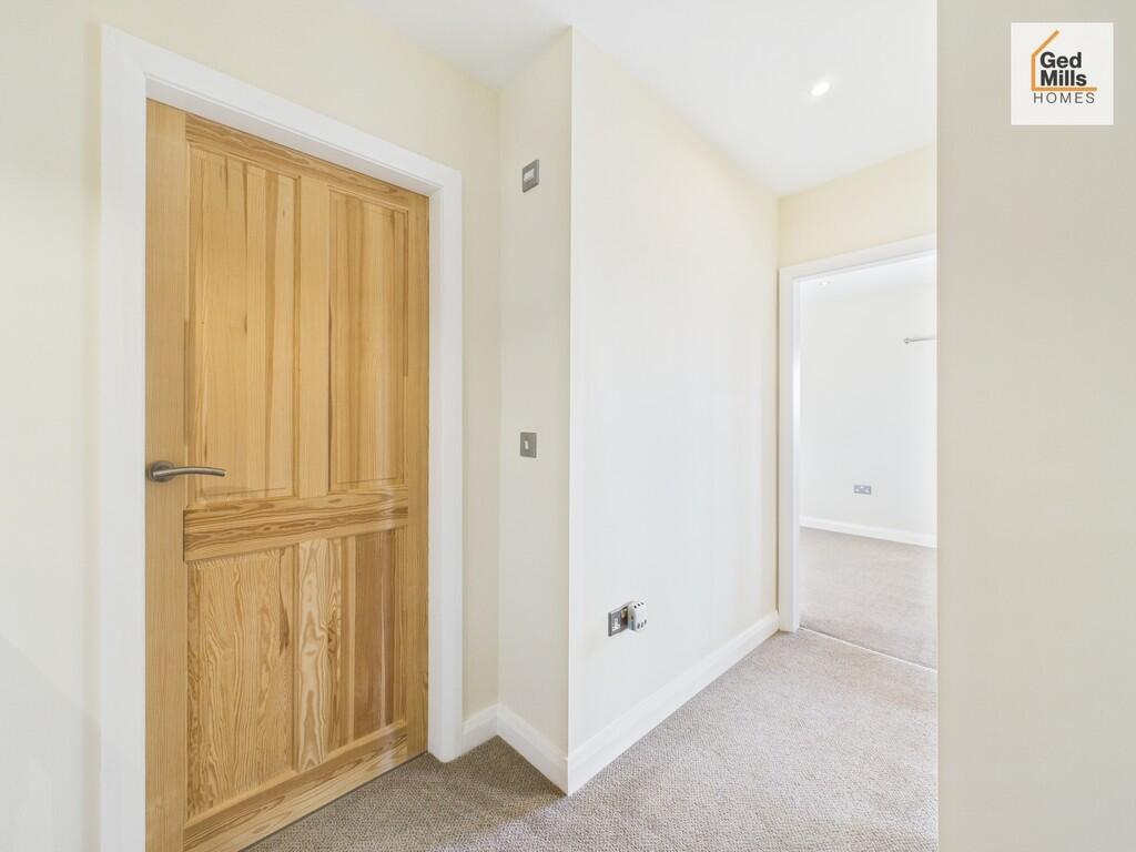 CAM02899G0-PR0064...