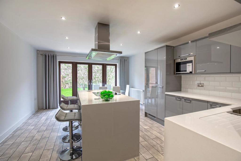 kitchen2.jpg