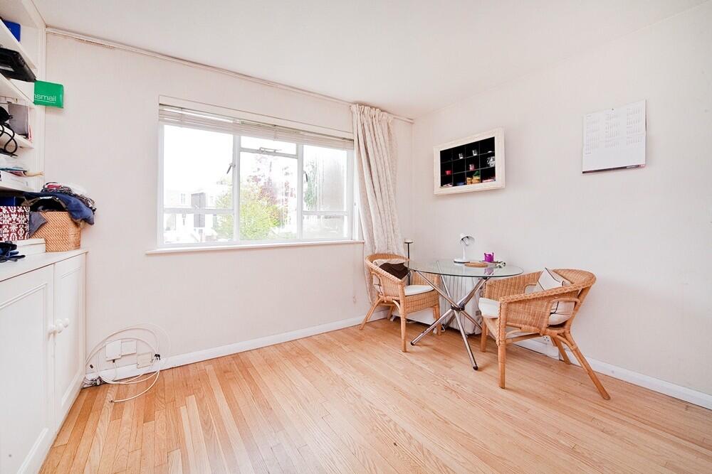 studio room 2