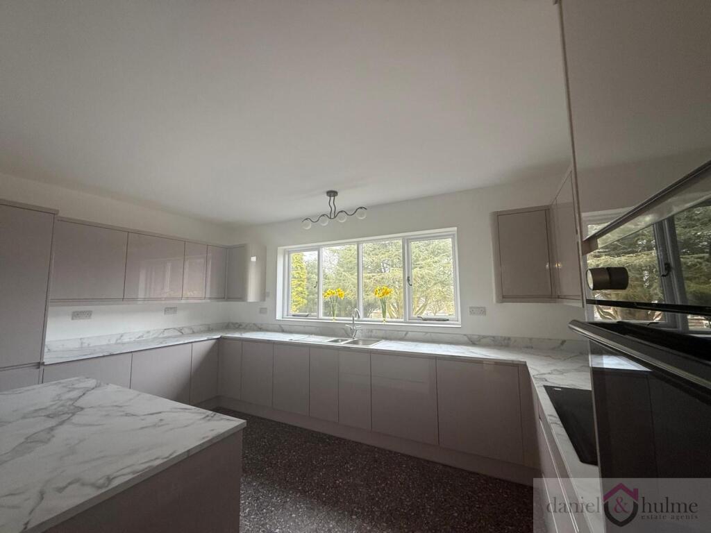 WhatsApp Image 2025-02-24 at 13.38.03 (6).jpeg