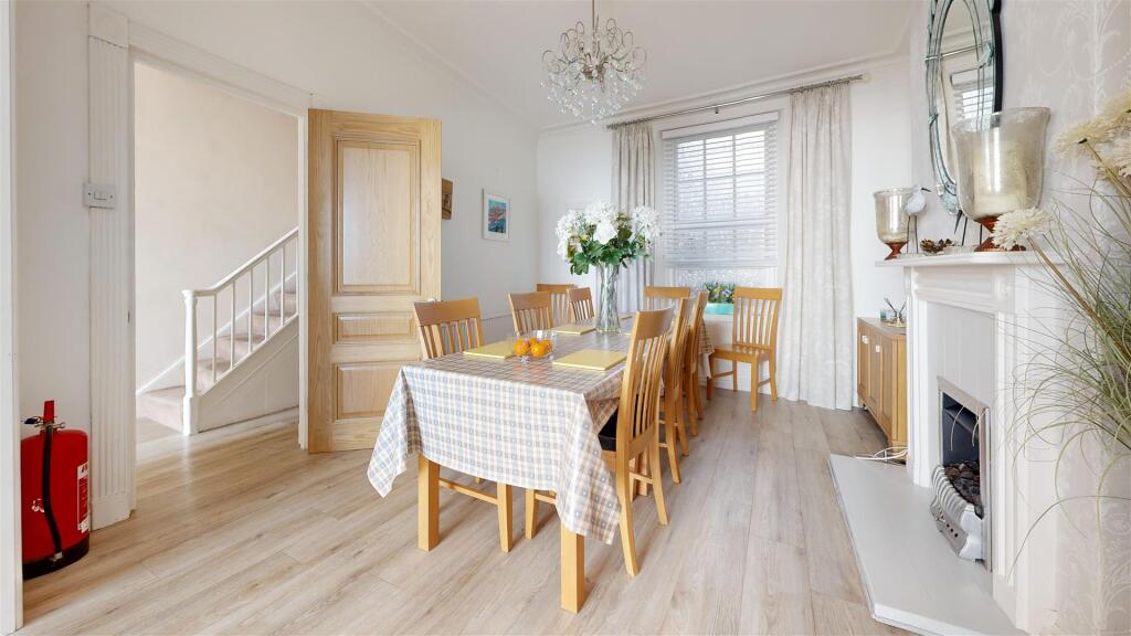 Dining-Room (4).jpg