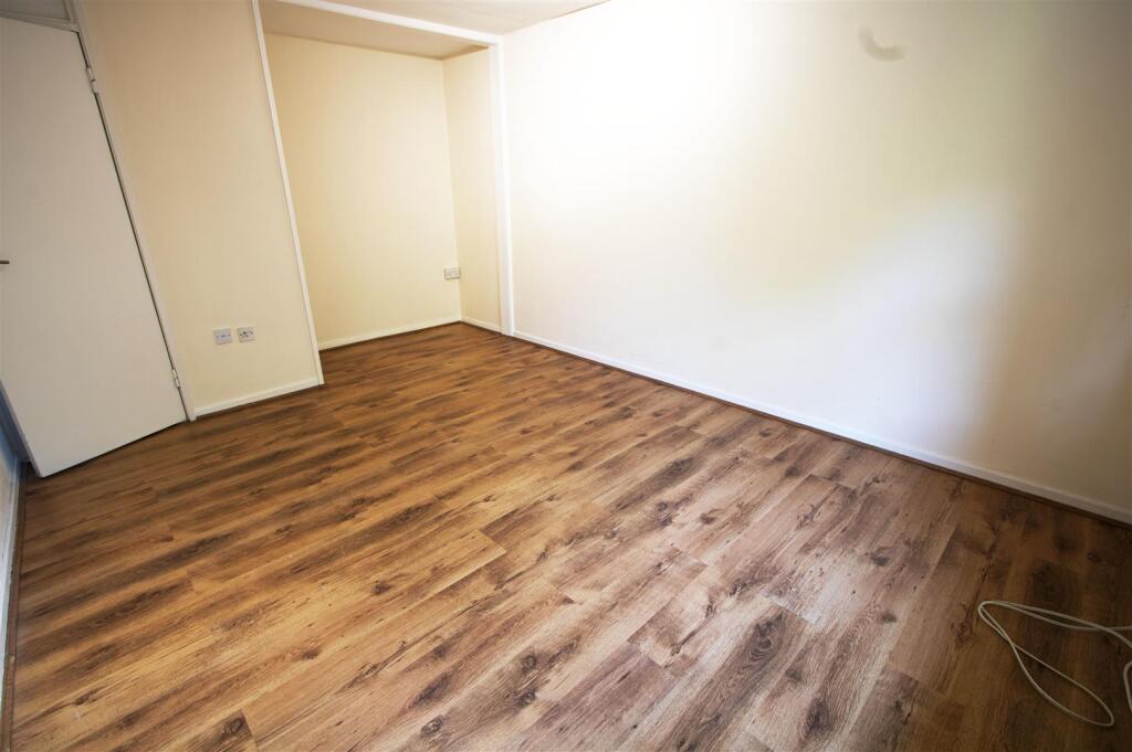 LOUNGE2.jpg