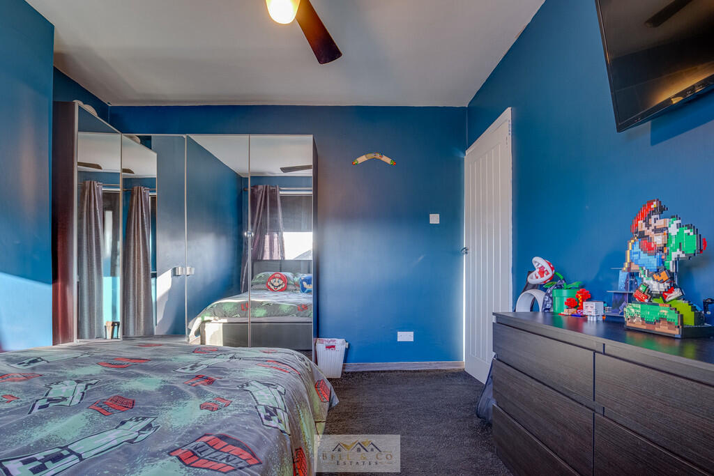 Bedroom 2.3