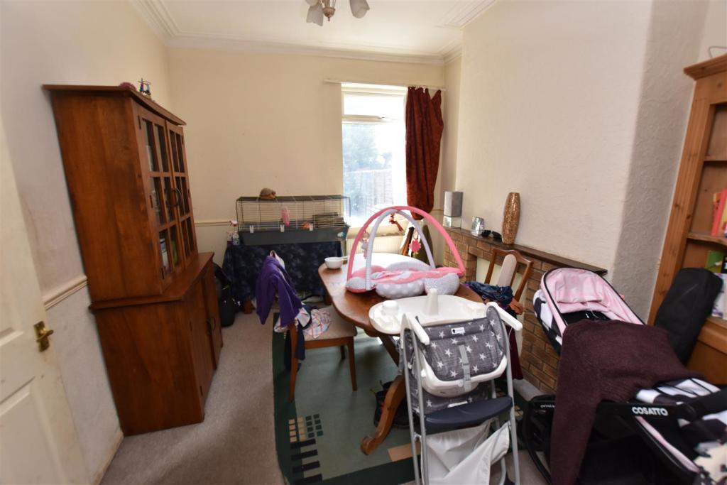 Dining Area.JPG