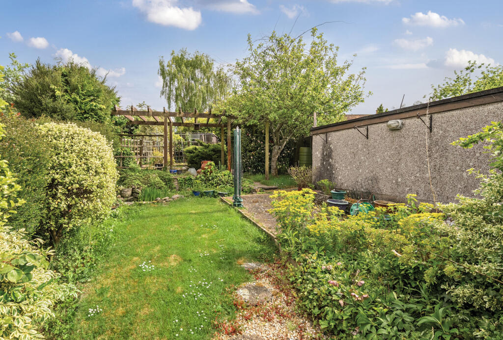 5-681badf03f295-1...