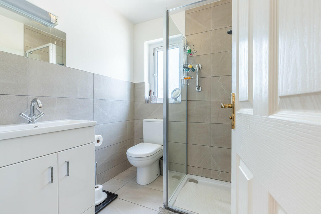 En-Suite Shower R...