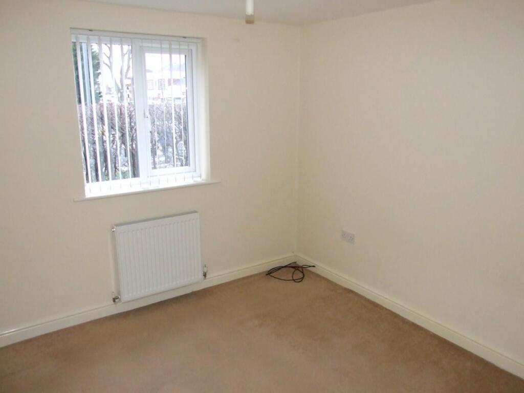 3 Wimbledon House-Bed2.JPG