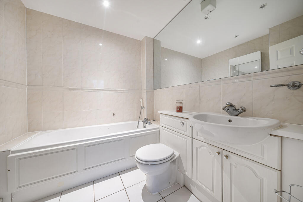 1304575-6-6846e92...