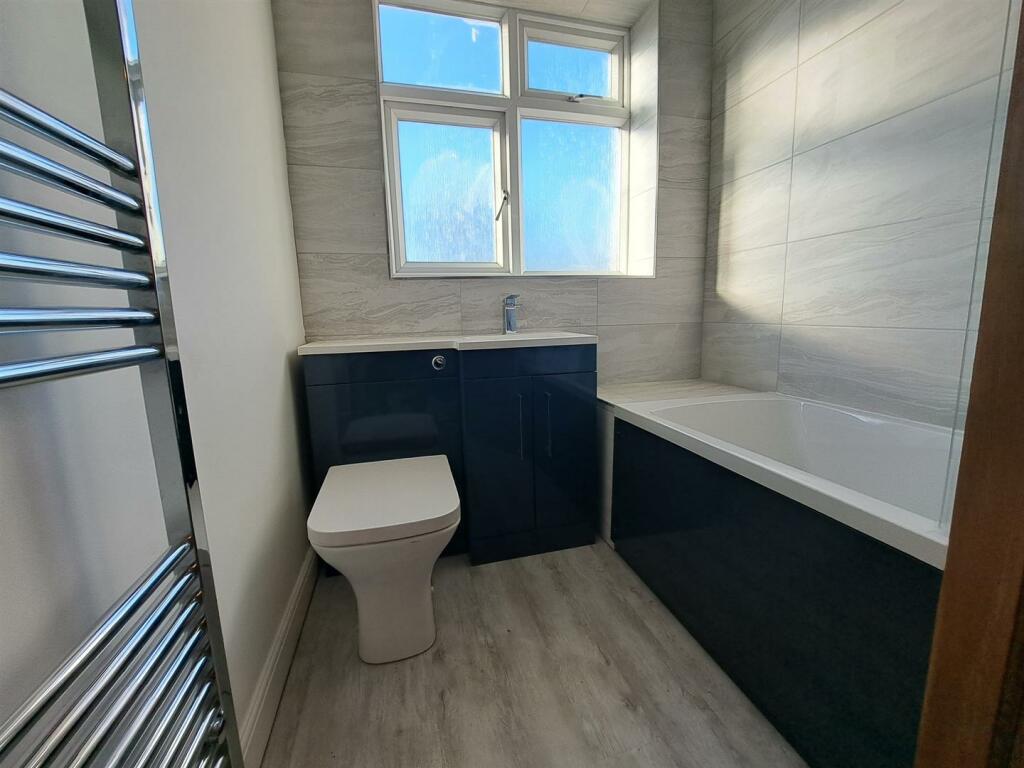 Central Avenue, Northampton