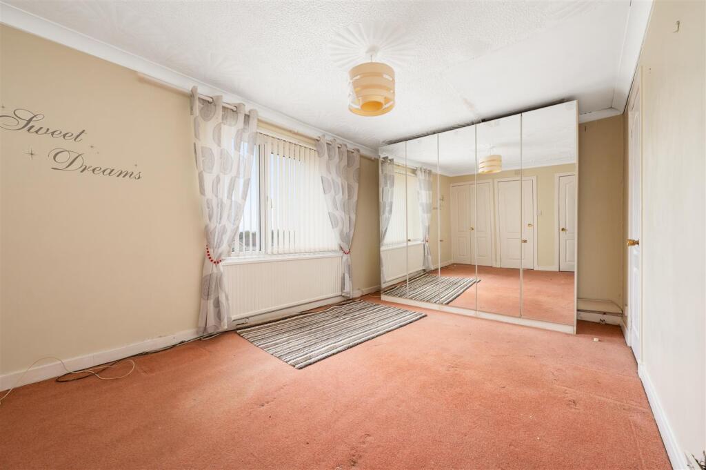25 Springhill Brae 018.jpg
