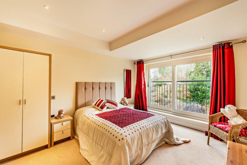 8580738-interior03v2-800.jpg