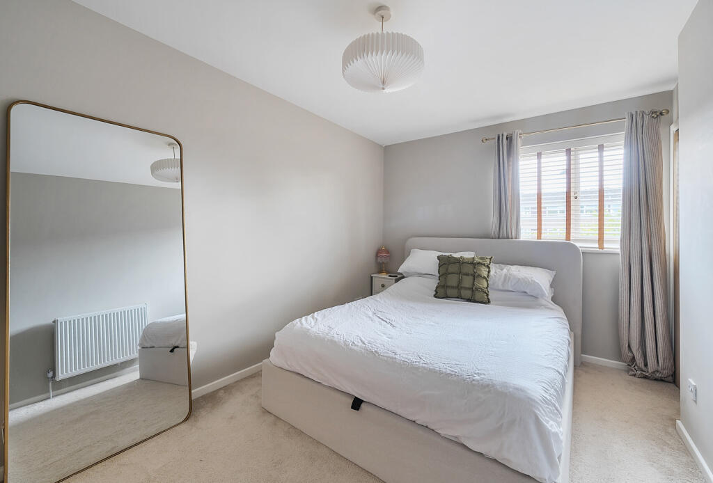 1330789-5-688b9a9...