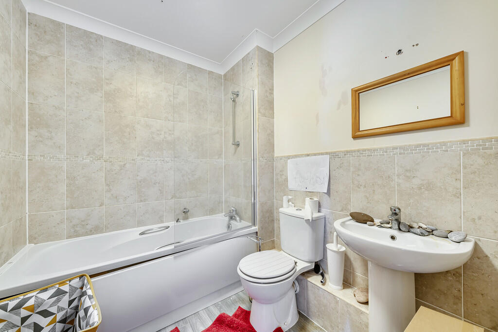 1305867-10-684719...