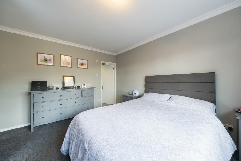 2 Barnside Way-021.jpg