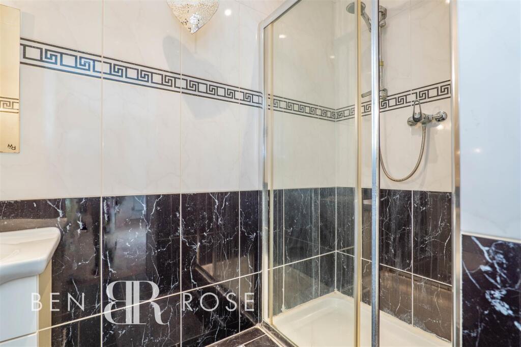 Bedroom Two Ensuite