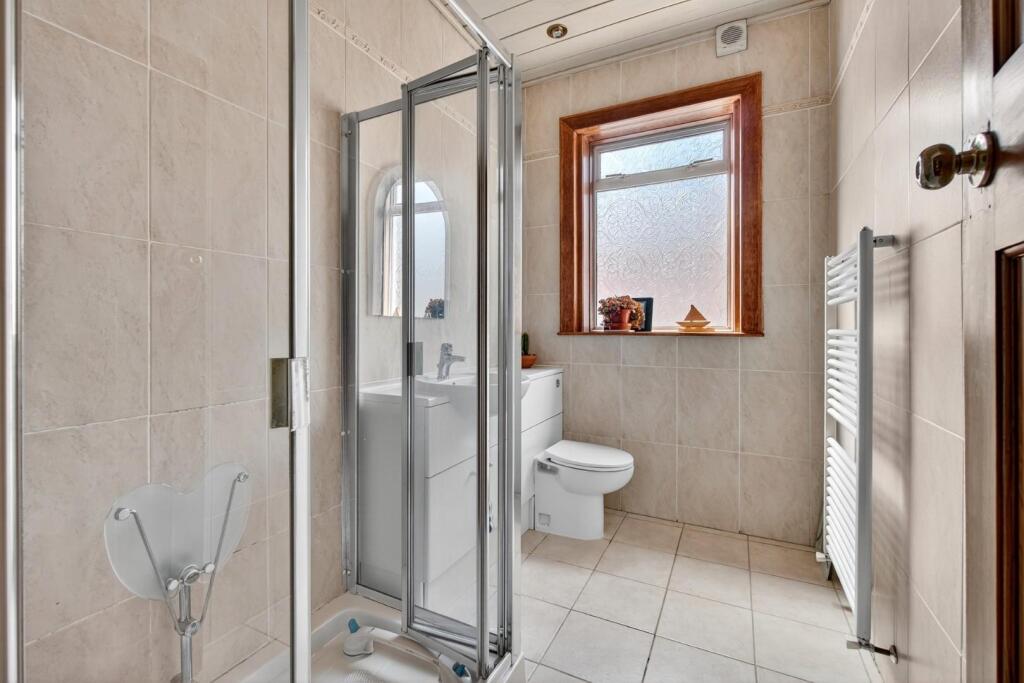 3 spalding drive, largs_12.jpg