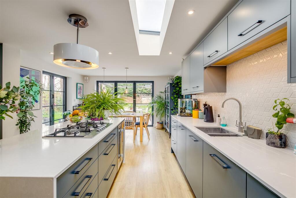 Eastholm Green 9-3.jpg