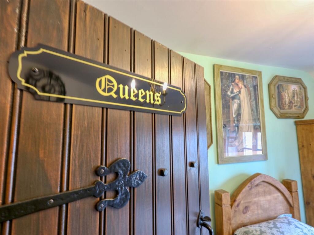 The Good knight - queen's' bedroom - bedroom one
