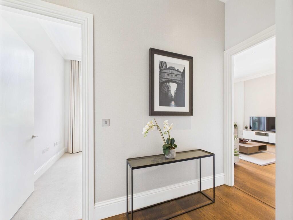 CAM03741G0-PR0105...