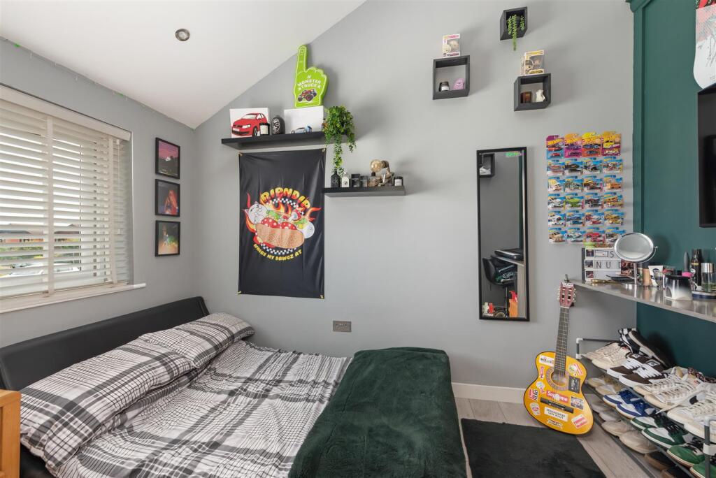 Halford Close, Broomfield, Herne Ba