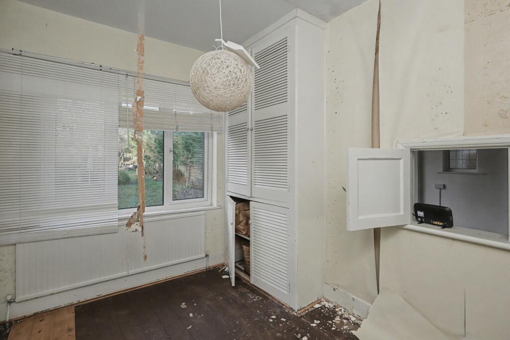 11 Church Crescent, London N20 0JR