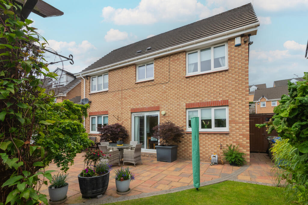 42 Strathcarron Drive, Paisley PA27AW-37