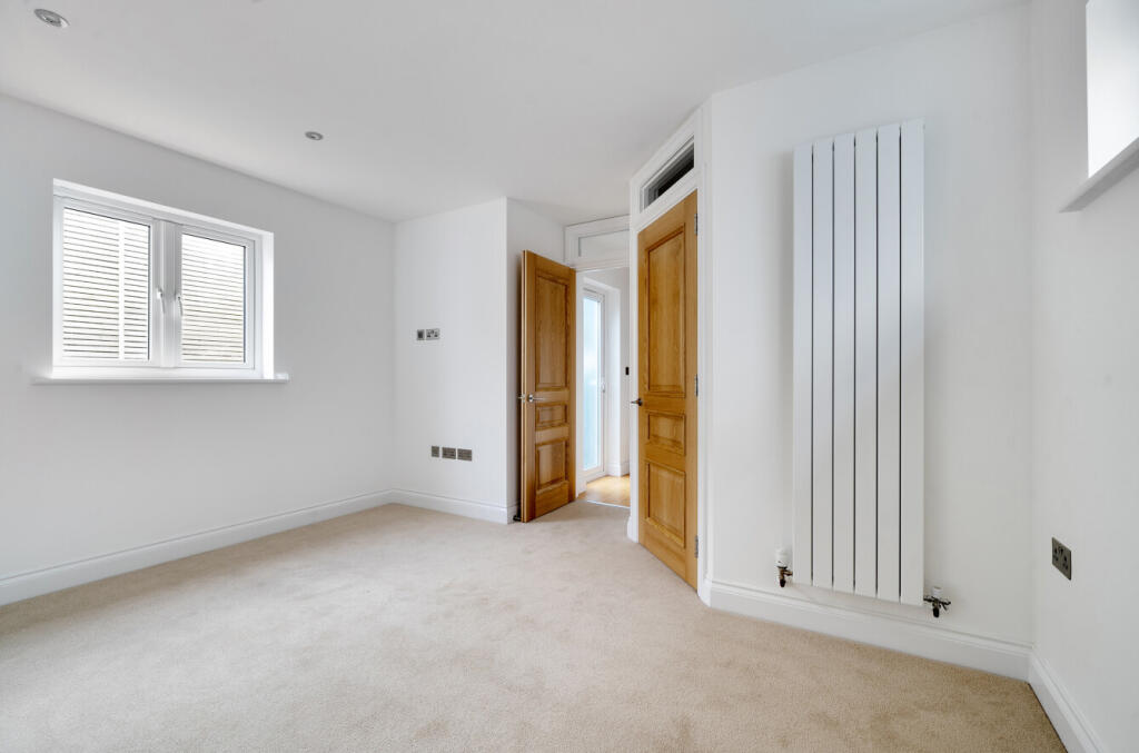 1362894-4-68e511b...