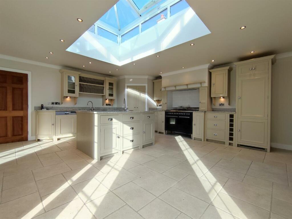 Breakfast Kitchen 2