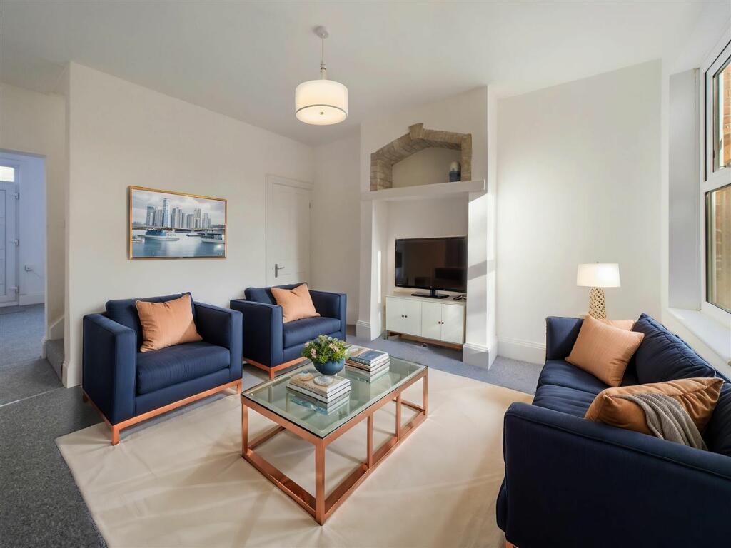 Lounge (Virtually Furnished)