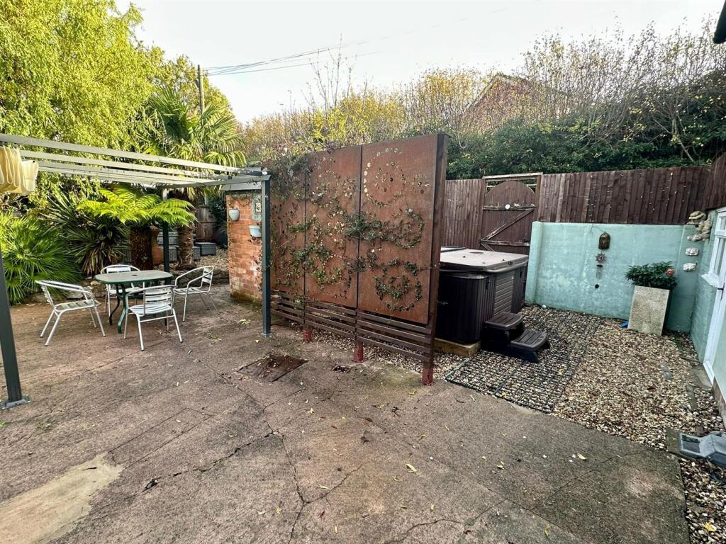 WhatsApp Image 2025-10-31 at 12.18.12_58c3cc16.jpg