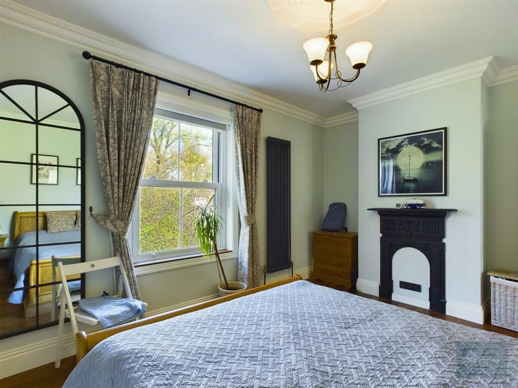 CAM02525G0-PR0047-ST