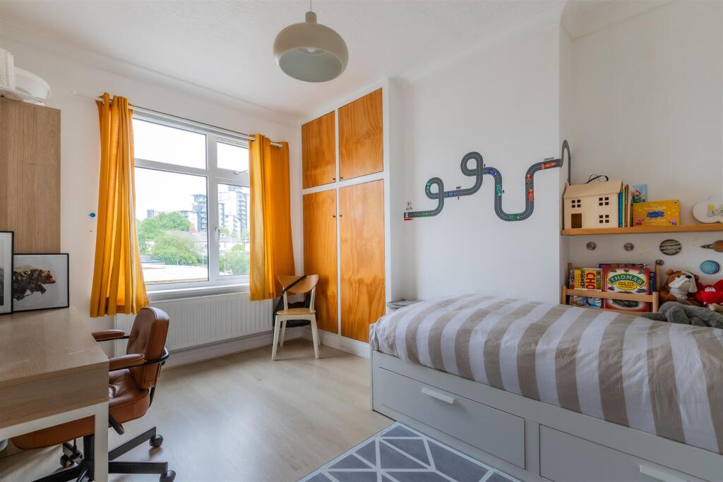 Corporation Road 163-20.jpg