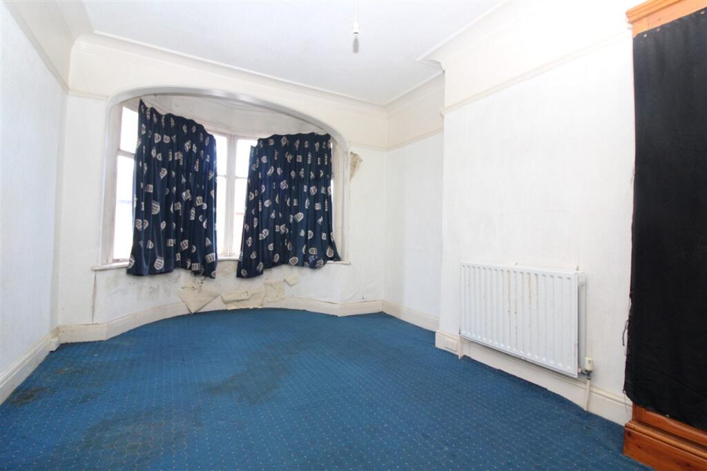 IMG 7085  Medium  T202510240907.jpg