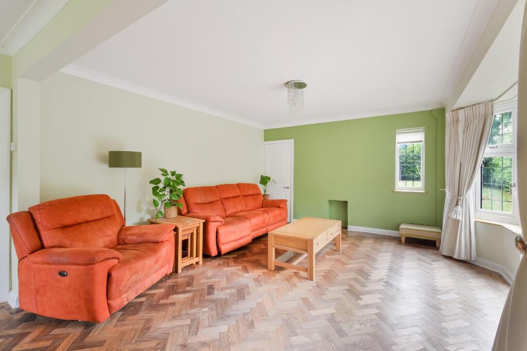 WOODCOTE HURST (6).jpg