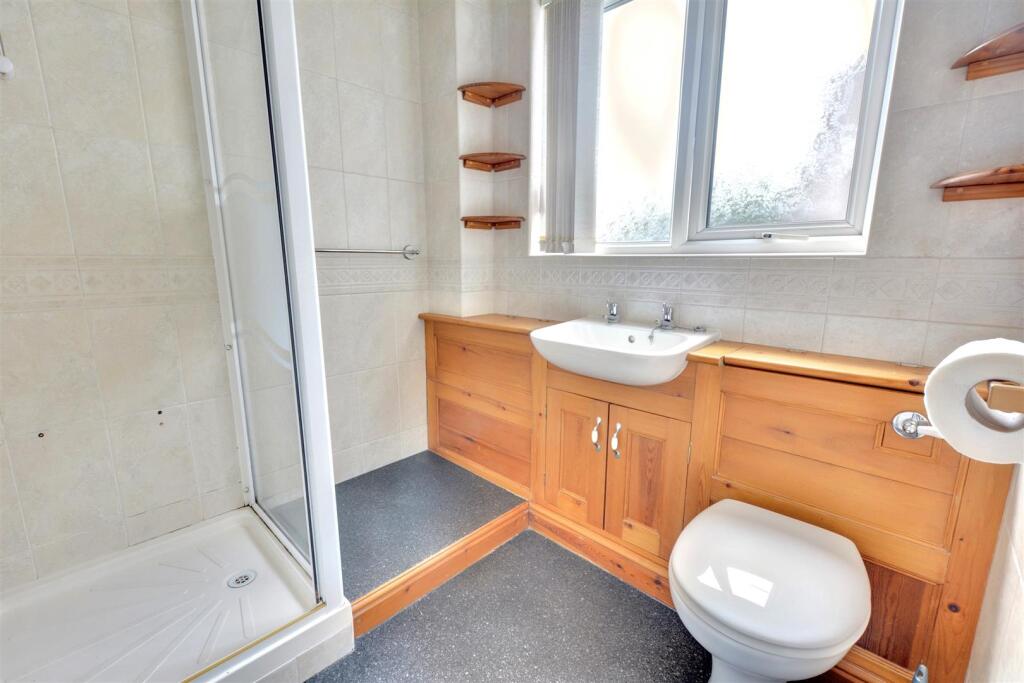 Shower Room_1.jpeg