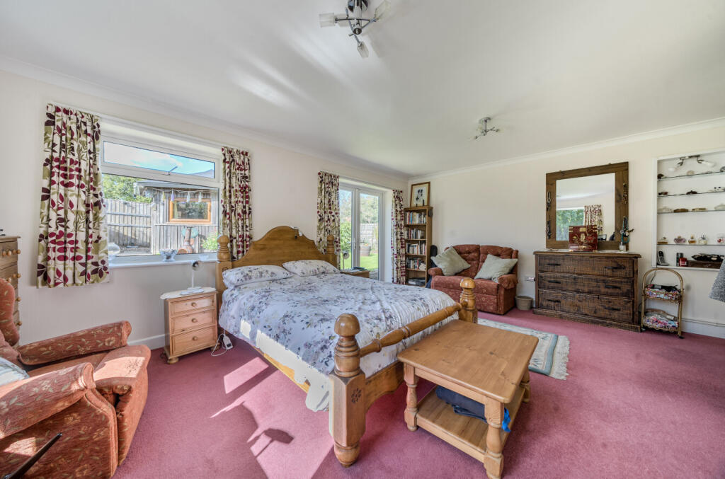 1358992-6-68d5631...